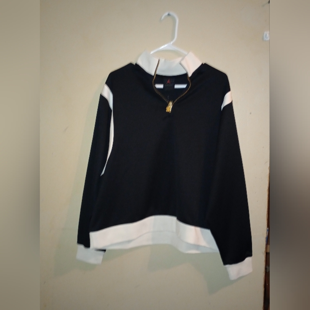 NWT Jordan Women's Heritage Suit Top Black White Size Large (Oversized)